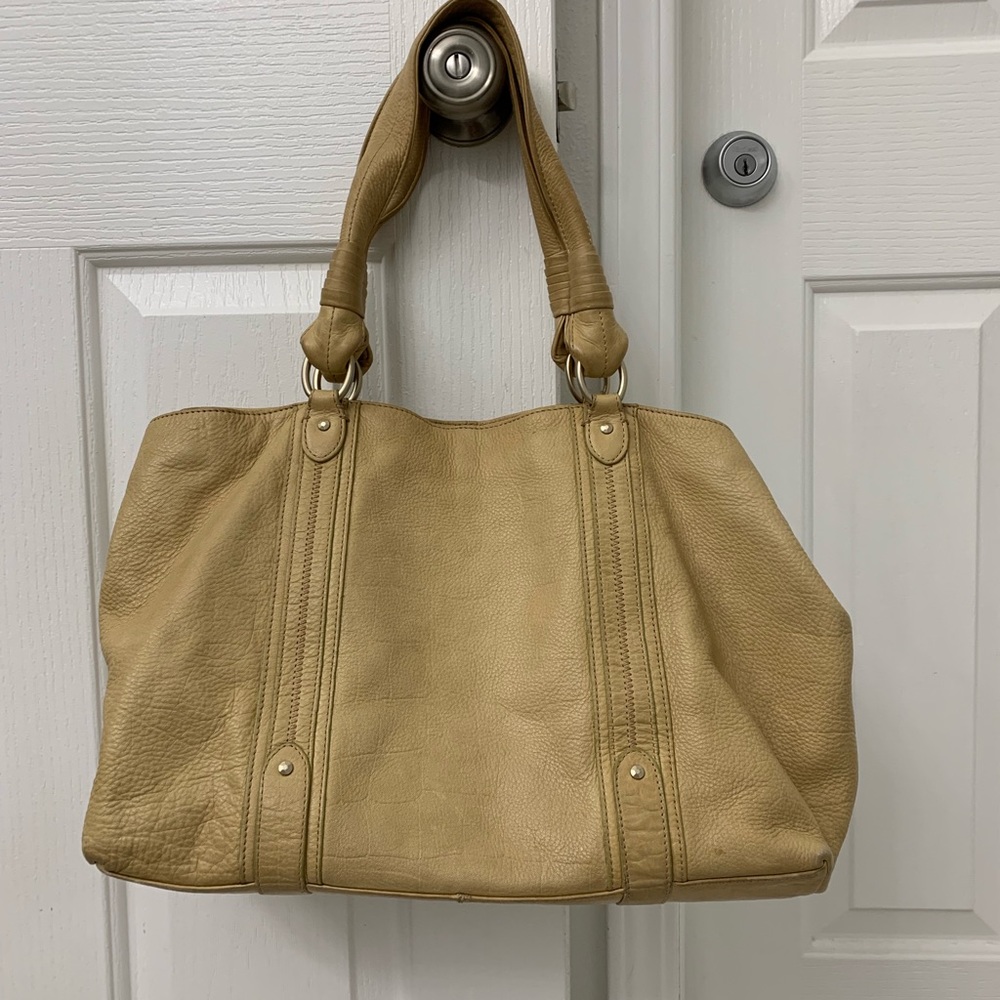 Women’s tan purse Sigrid Olson